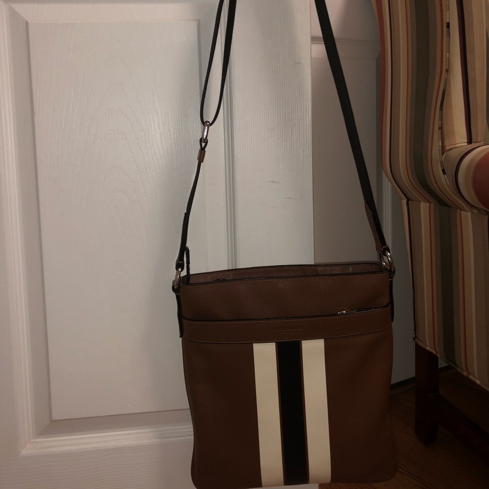 COACH MESSENGER BAG